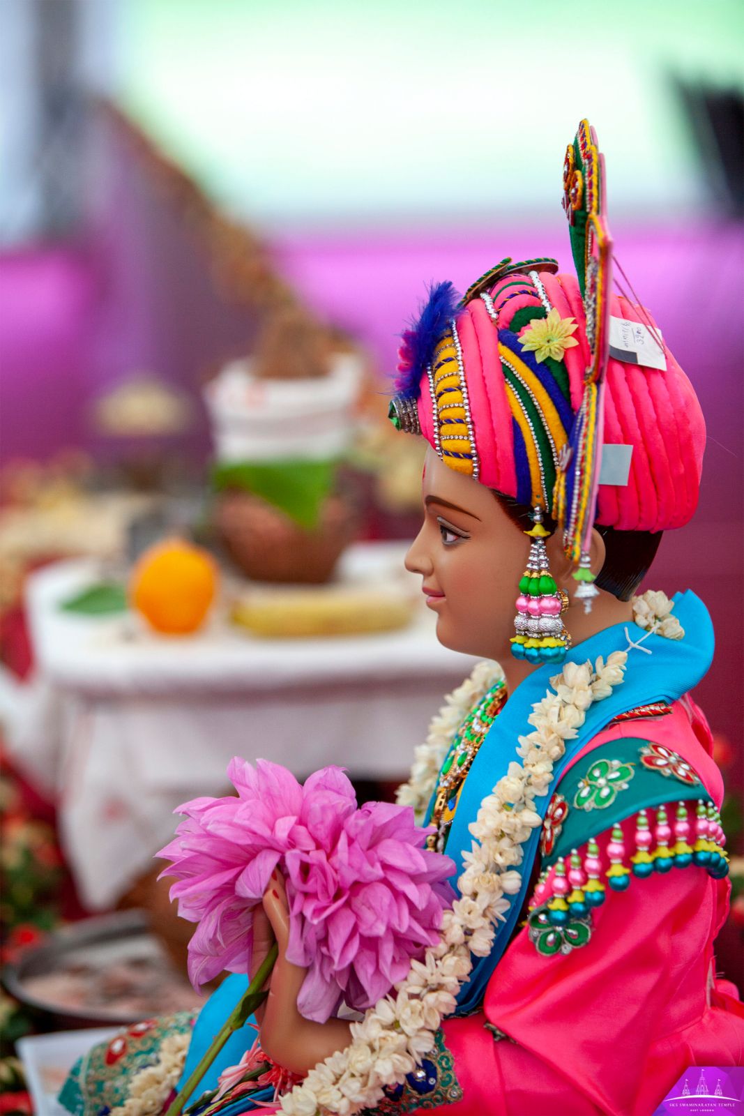©1987-2017 SKS Swaminarayan Temple East London